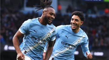 قناة تعرض مباراة مانشستر يونايتد وليدز الليلة.. اضبط التردد الآن